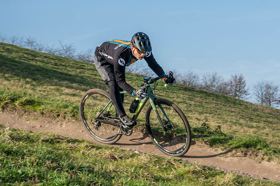 cube gravel bike