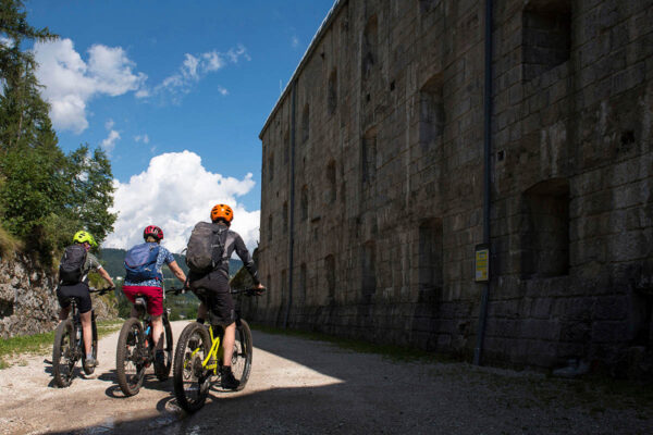 Gschwent is het grootste fort langs de 100 km dei Forti.